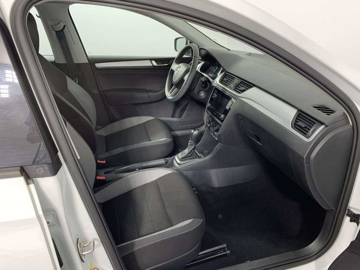 Б/У Шкода Рапид 2019 года. Фото: #13