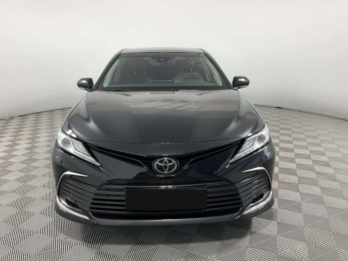 Toyota Camry 2021 года с пробегом. Фото: #1