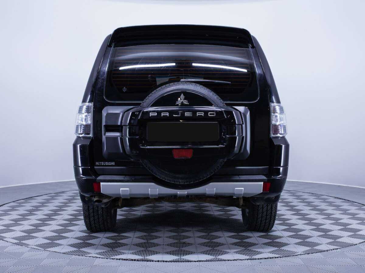 Mitsubishi Pajero 2012 года с пробегом. Фото: #4