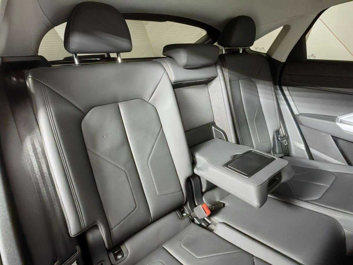 Audi Q3 Sportback 2020 года с пробегом. Фото: #12