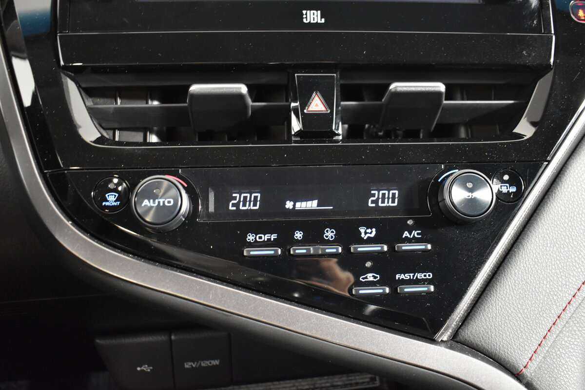 Toyota Camry 2021 года с пробегом. Фото: #16