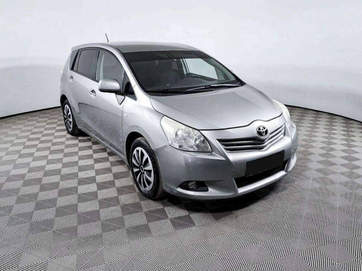 Toyota Verso 2012 года с пробегом. Фото: #2