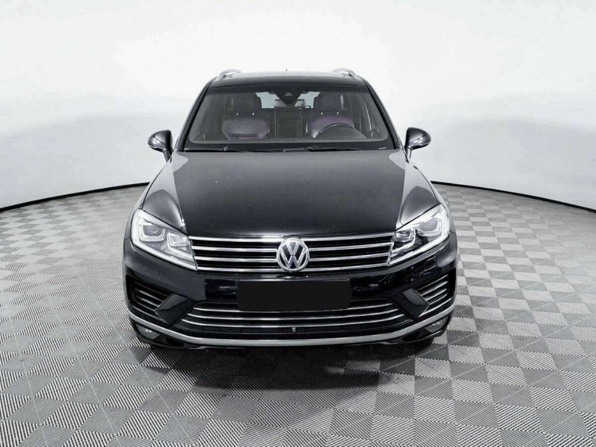 Volkswagen Touareg 2015 года с пробегом. Фото: #1