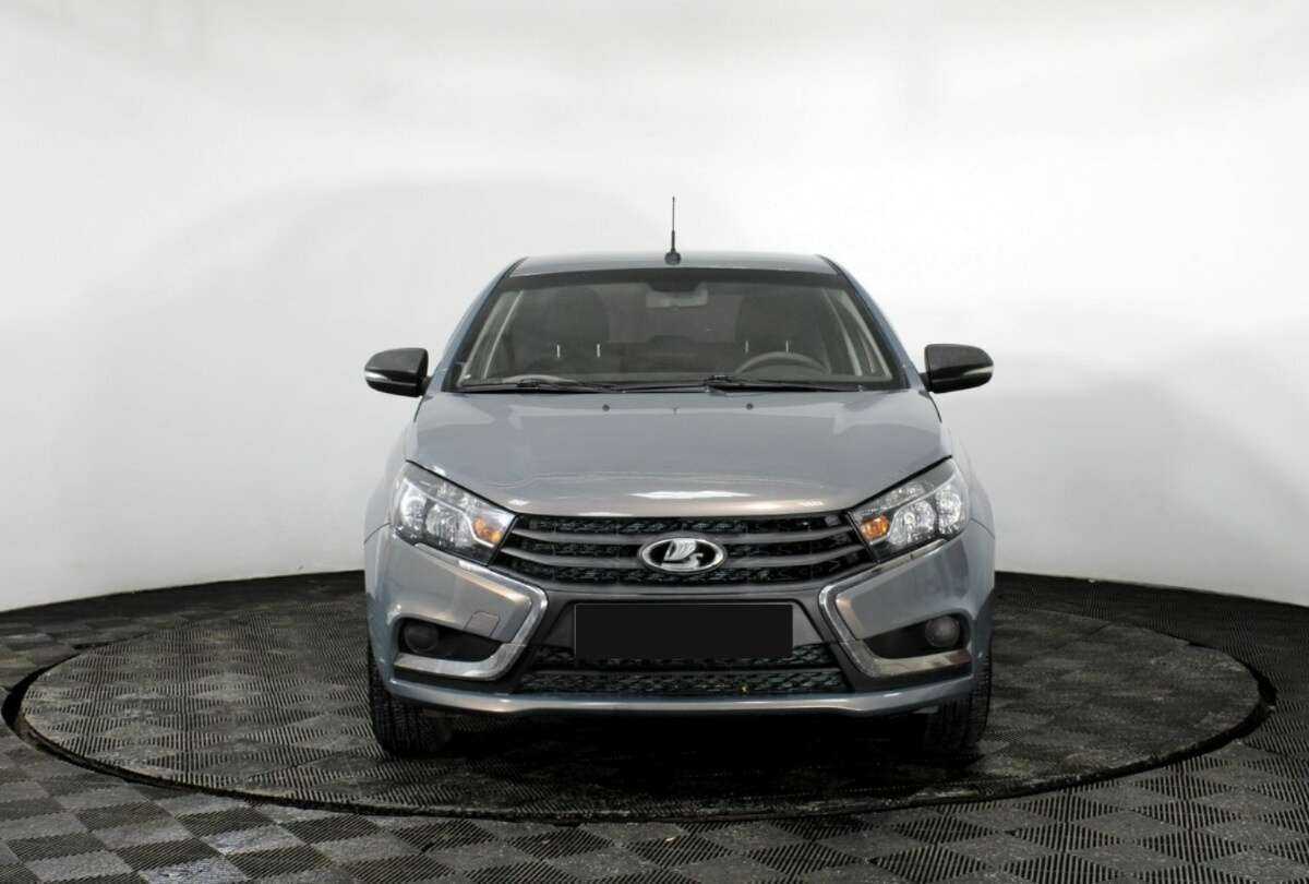 Б/У Лада (ВАЗ) Веста 2017 года. Фото: #1