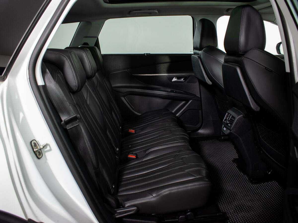 Peugeot 5008 2018 года с пробегом. Фото: #7