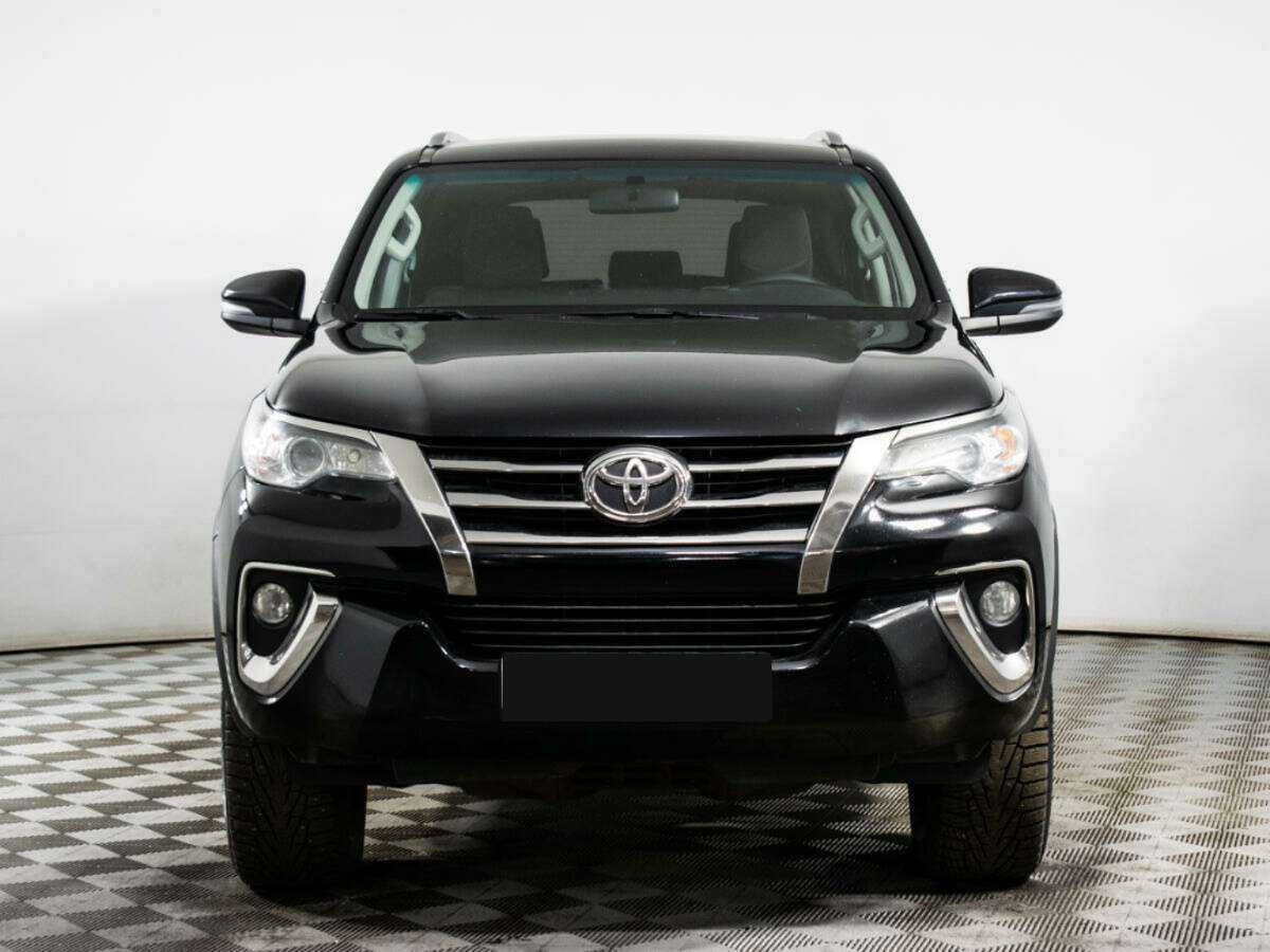 Toyota Fortuner 2018 года с пробегом. Фото: #1