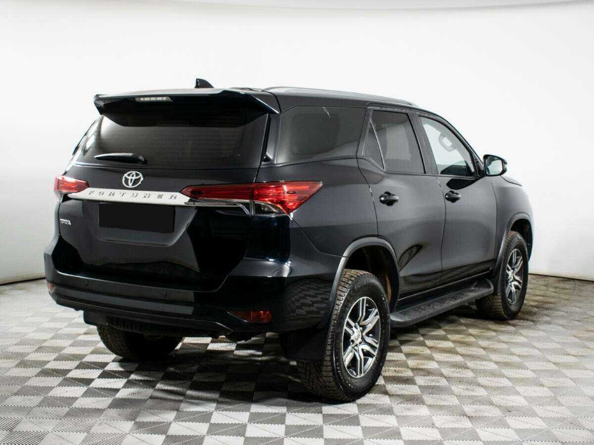 Toyota Fortuner 2018 года с пробегом. Фото: #3
