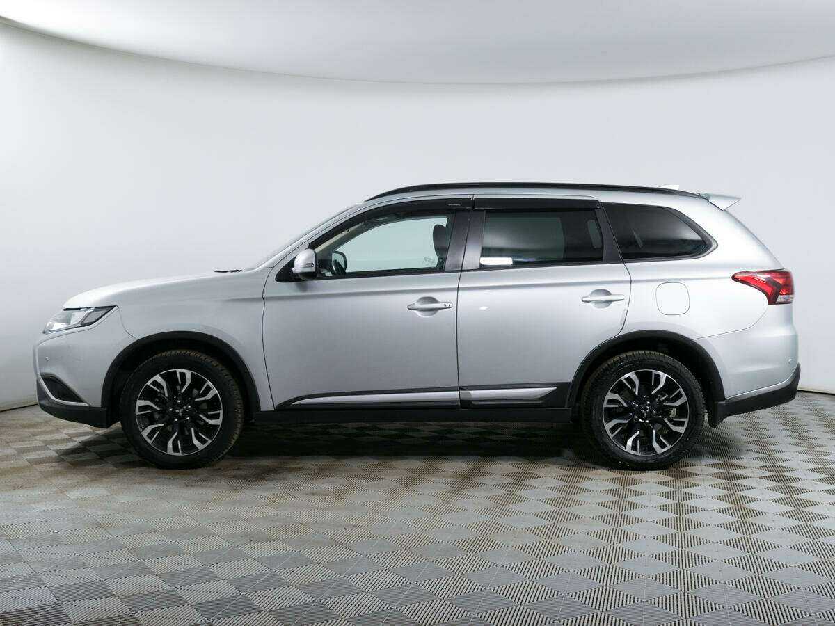 Mitsubishi Outlander 2021 года с пробегом. Фото: #7