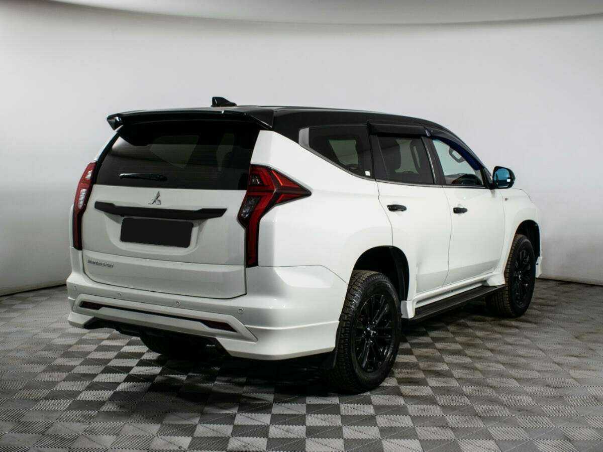 Mitsubishi Montero Sport 2022 года с пробегом. Фото: #4