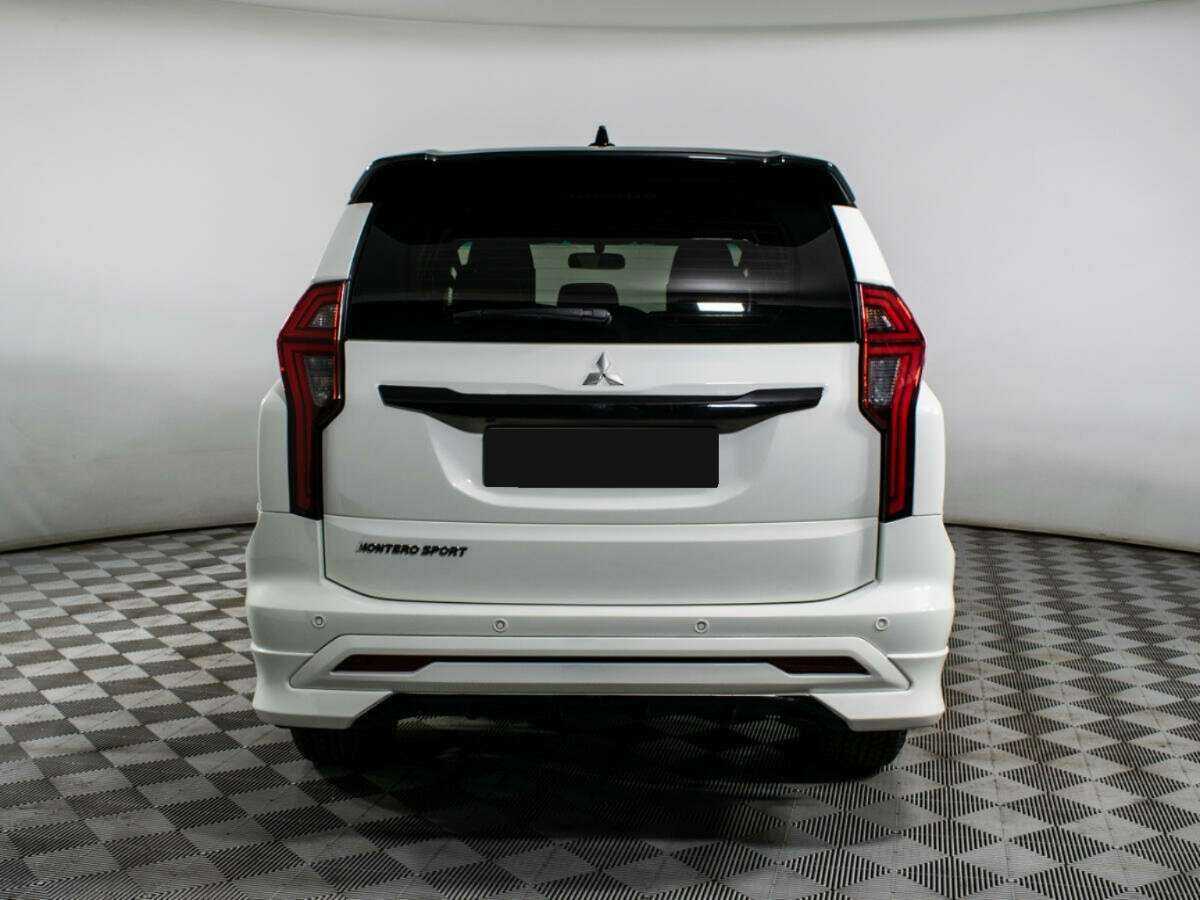 Mitsubishi Montero Sport 2022 года с пробегом. Фото: #5