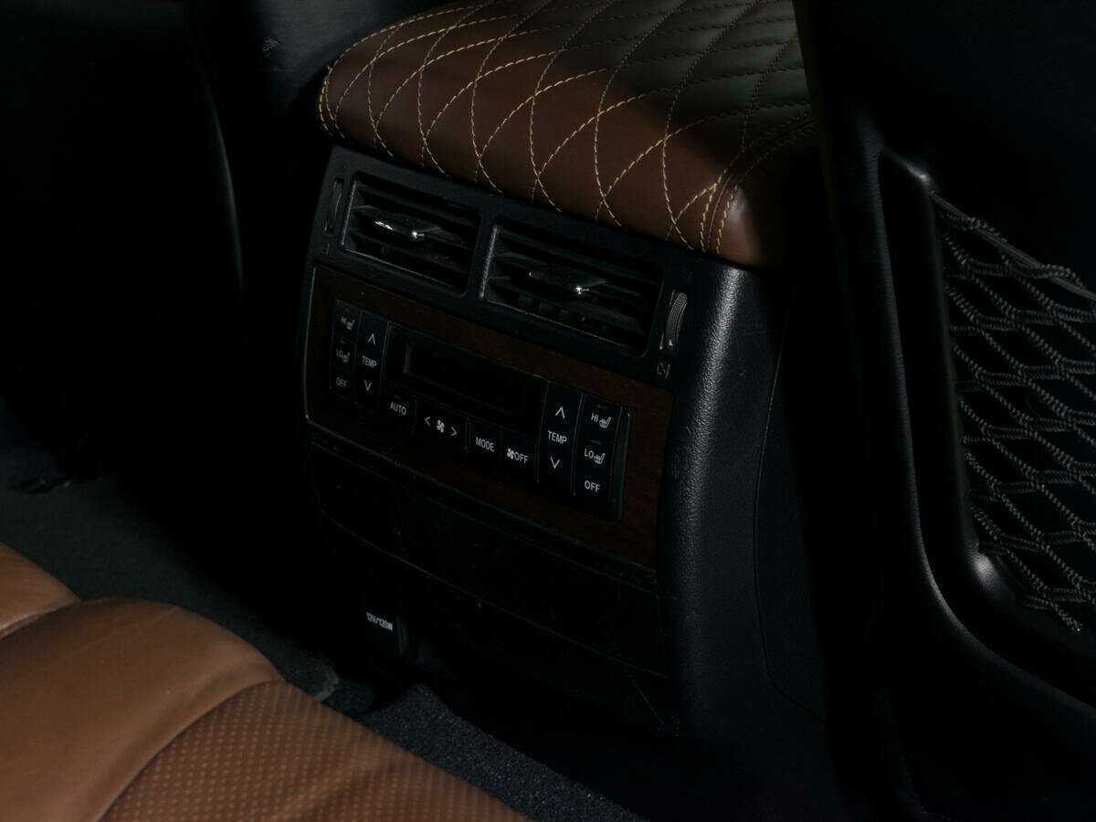 Toyota Land Cruiser 2015 года с пробегом. Фото: #14