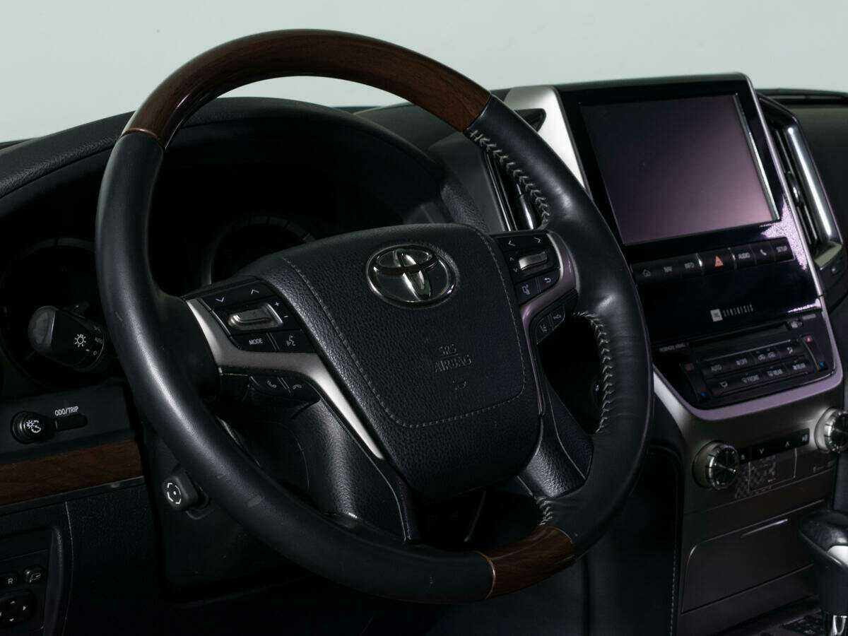 Toyota Land Cruiser 2015 года с пробегом. Фото: #16