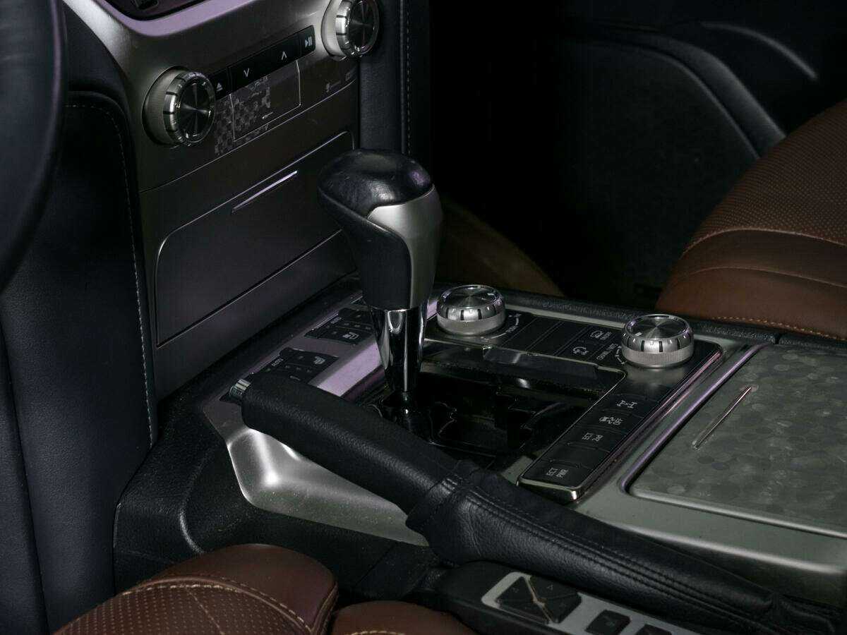 Toyota Land Cruiser 2015 года с пробегом. Фото: #17