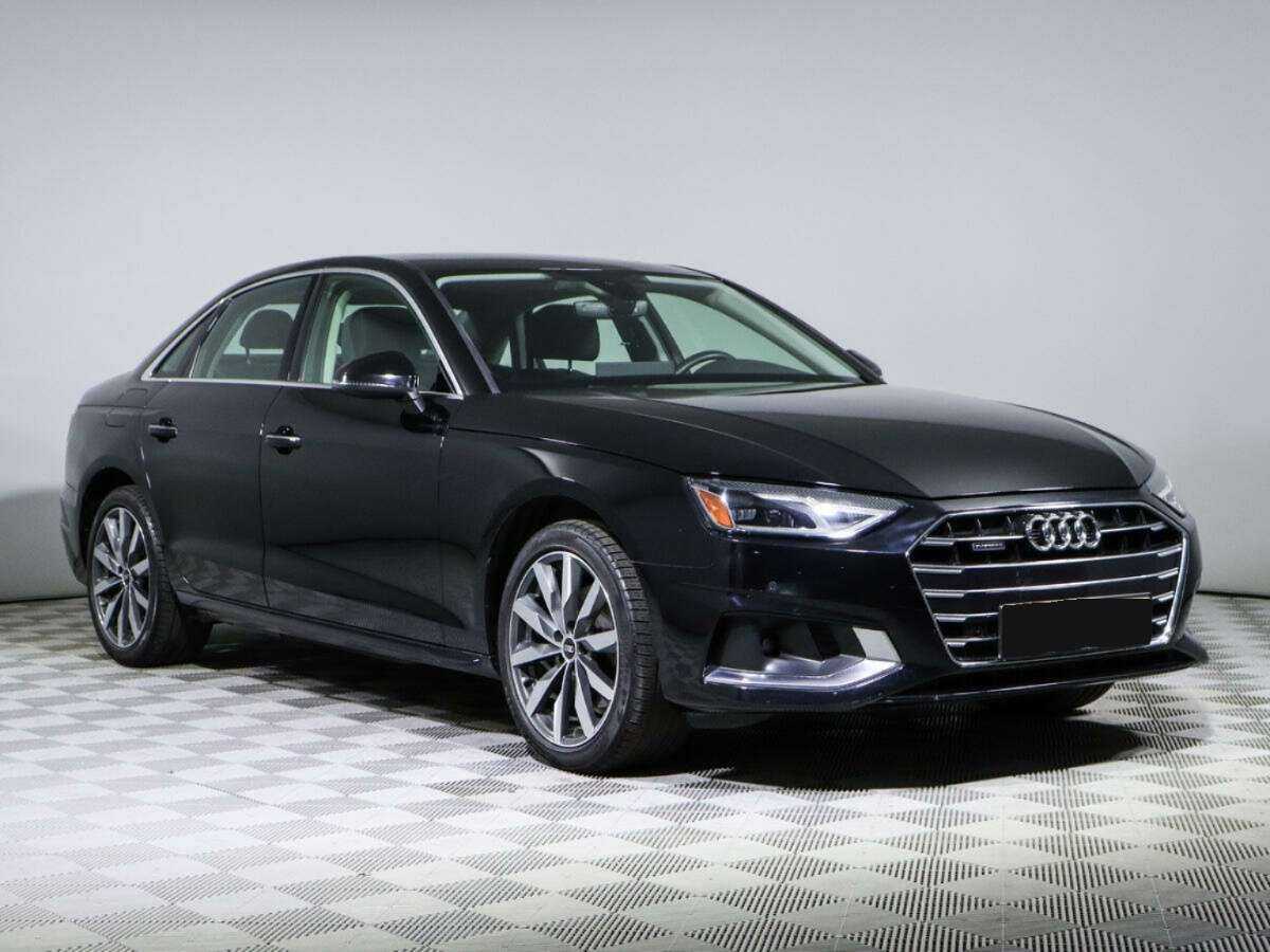 Audi A4 2021 года с пробегом. Фото: #2