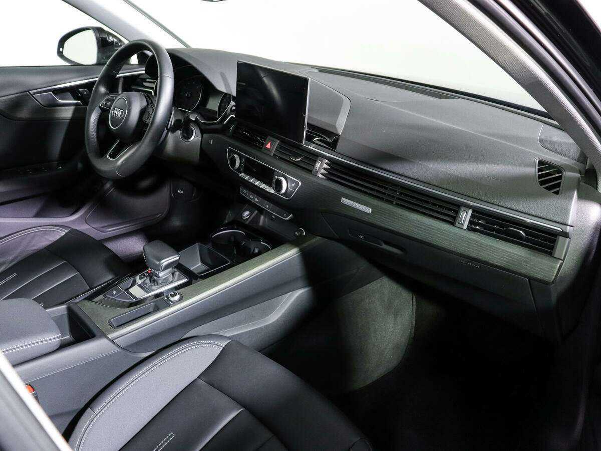 Audi A4 2021 года с пробегом. Фото: #6
