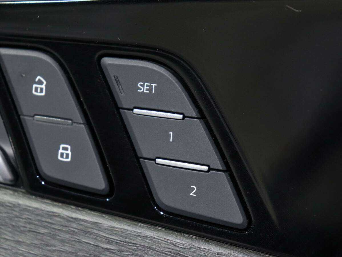 Audi A4 2021 года с пробегом. Фото: #17