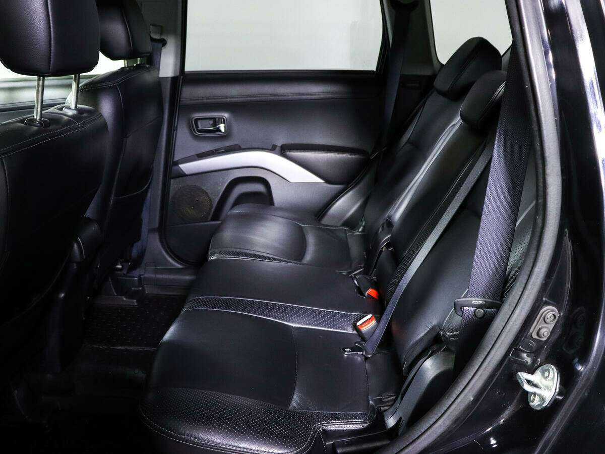 Mitsubishi Outlander 2011 года с пробегом. Фото: #7