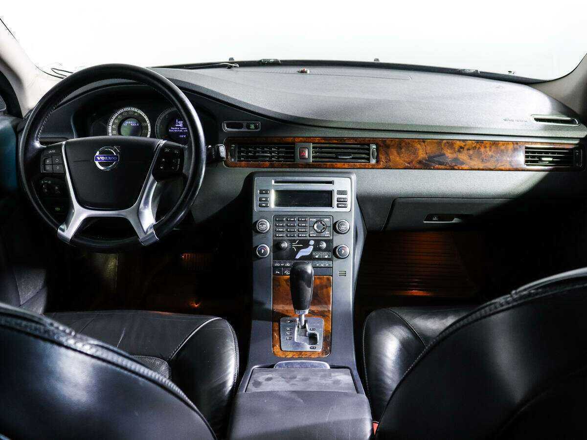 Volvo XC70 2010 года с пробегом. Фото: #9