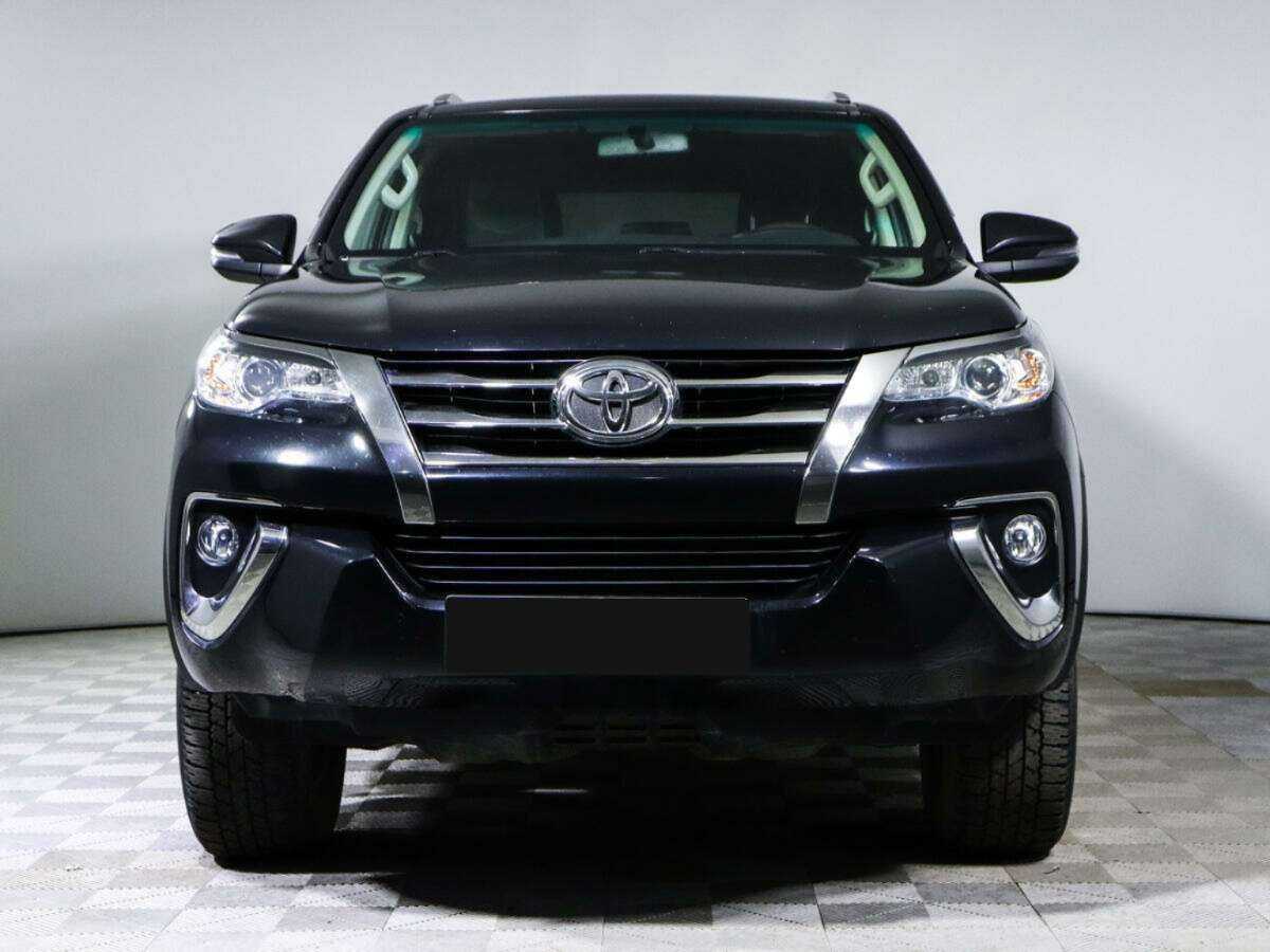 Toyota Fortuner 2018 года с пробегом. Фото: #1