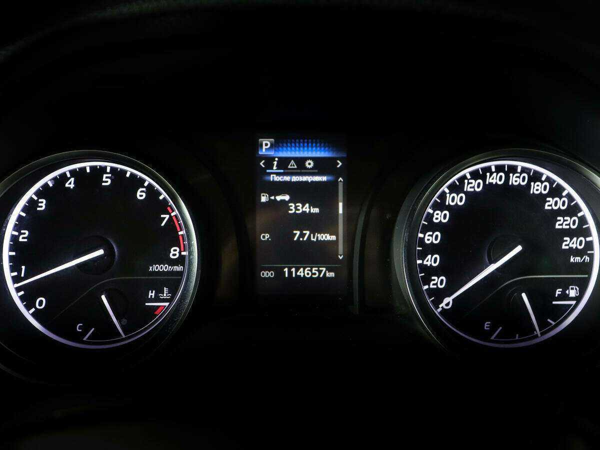 Toyota Camry 2021 года с пробегом. Фото: #10