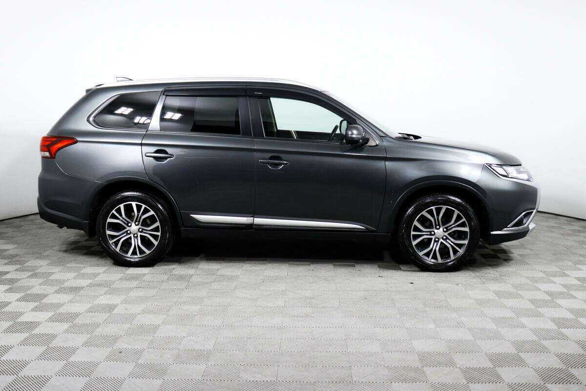 Mitsubishi Outlander 2018 года с пробегом. Фото: #3