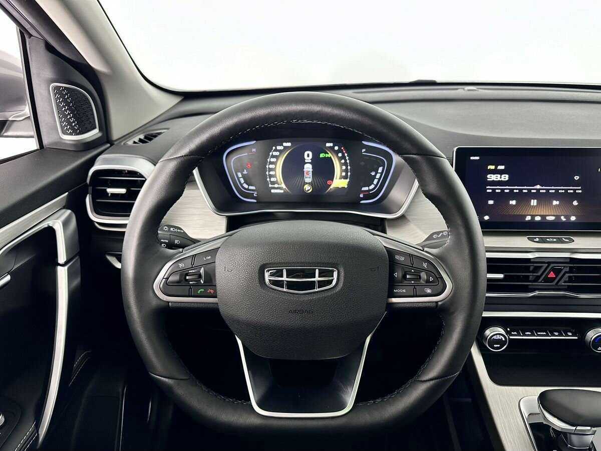 Geely Coolray 2023 года с пробегом. Фото: #9