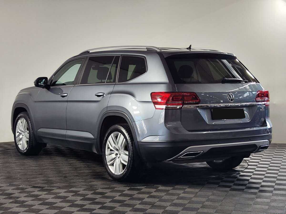 Volkswagen Teramont 2018 года с пробегом. Фото: #4