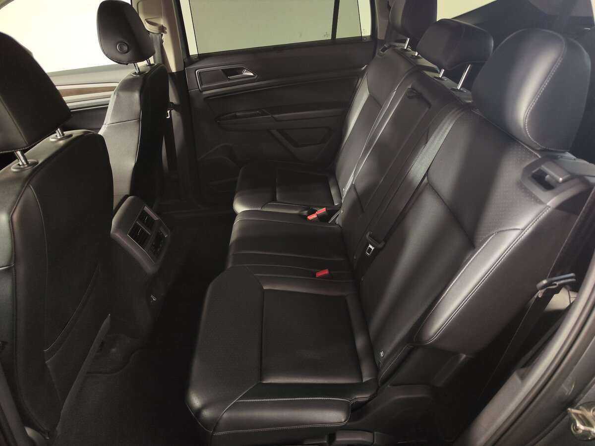 Volkswagen Teramont 2018 года с пробегом. Фото: #8