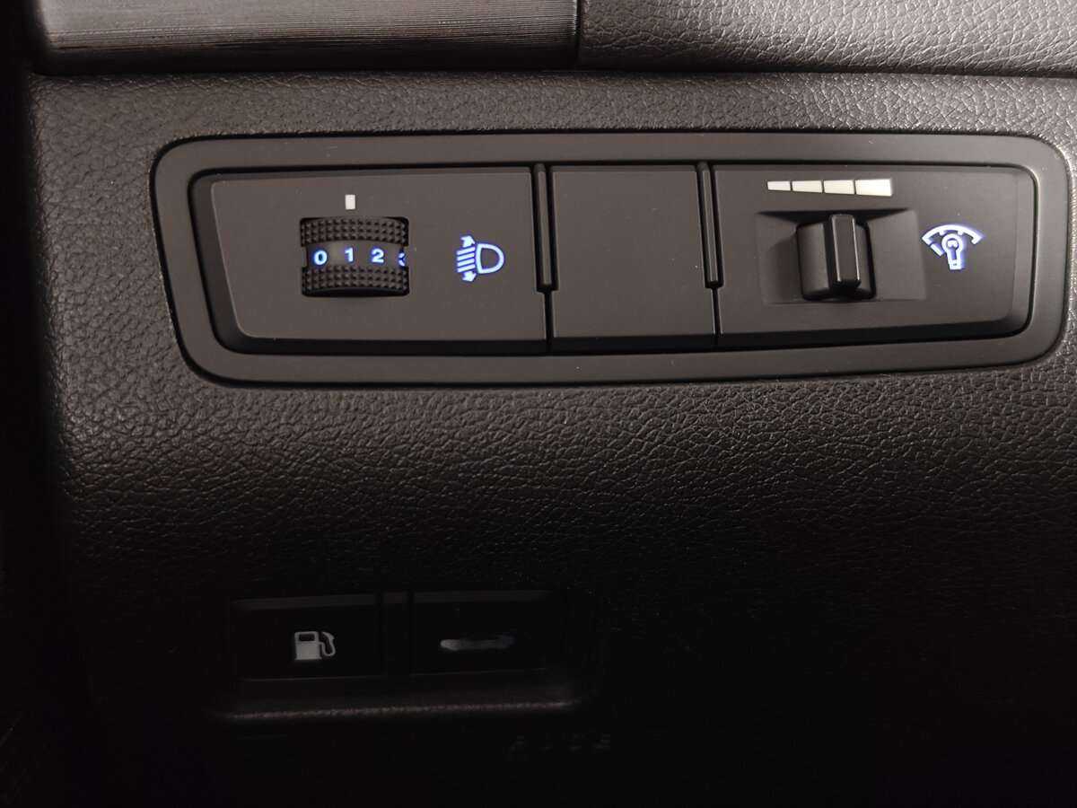 Hyundai Sonata 2011 года с пробегом. Фото: #18