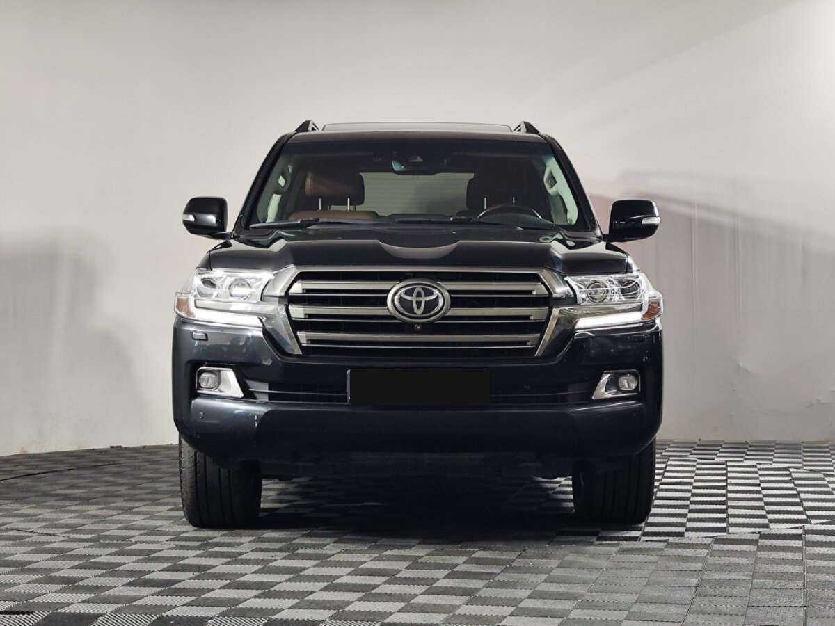 Toyota Land Cruiser 2016 года с пробегом. Фото: #1