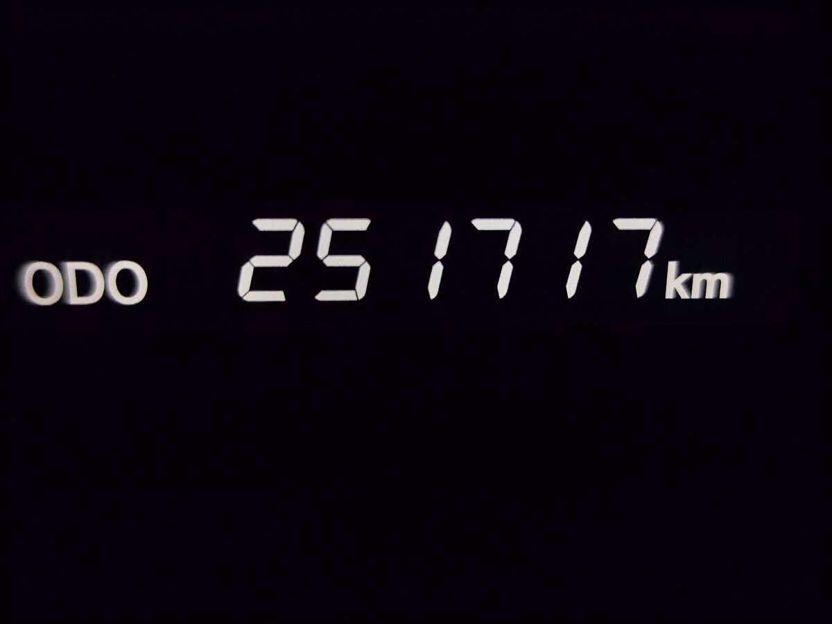 Toyota Land Cruiser 2016 года с пробегом. Фото: #9