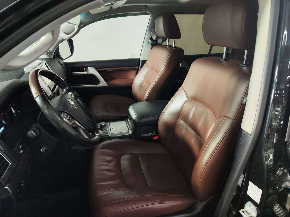 Toyota Land Cruiser 2016 года с пробегом. Фото: #10