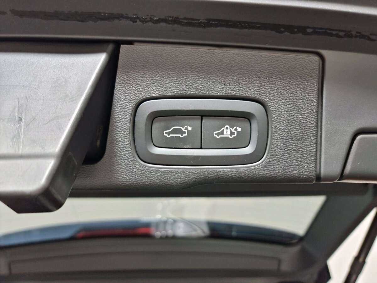 Volvo XC60 2019 года с пробегом. Фото: #6