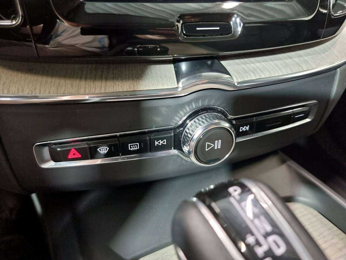Volvo XC60 2019 года с пробегом. Фото: #18