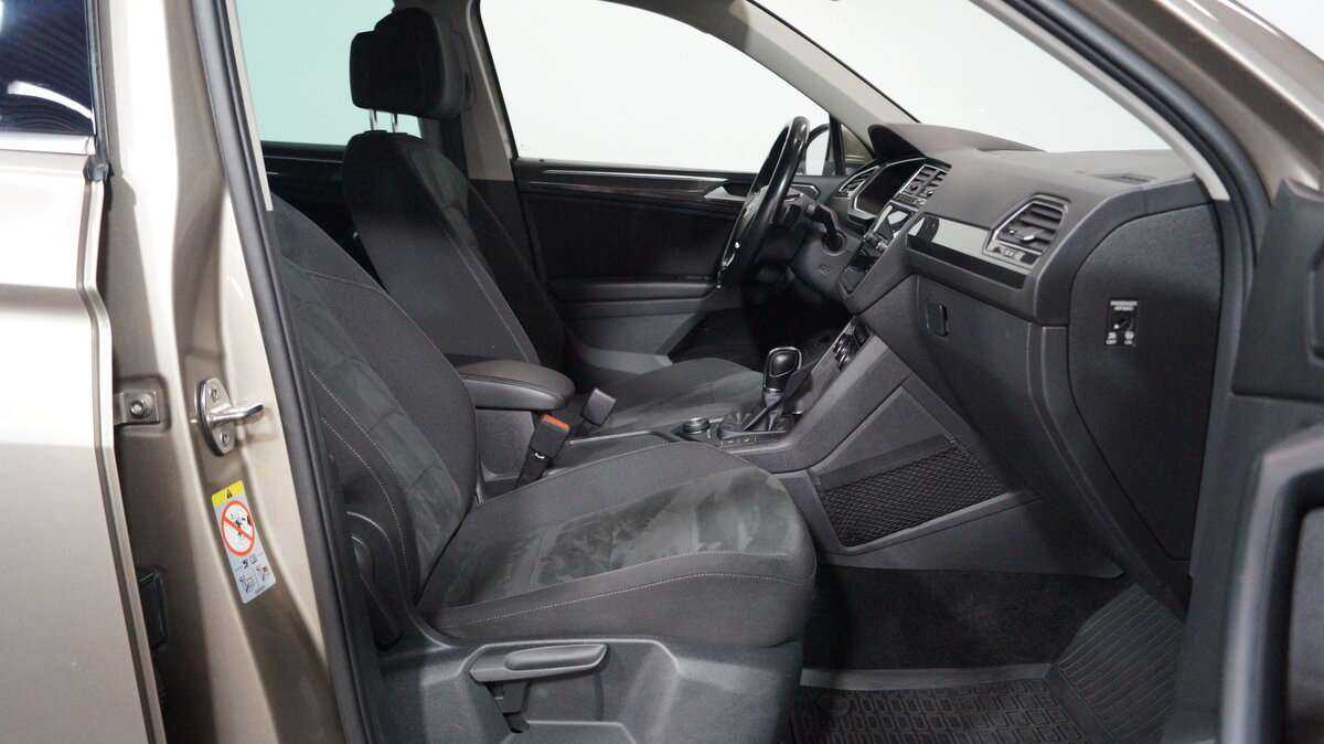 Volkswagen Tiguan 2018 года с пробегом. Фото: #11