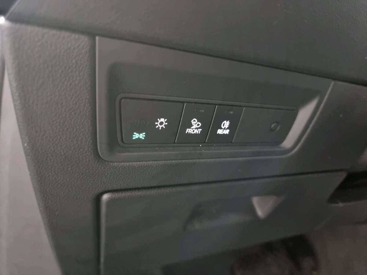 Volkswagen Touareg 2020 года с пробегом. Фото: #11