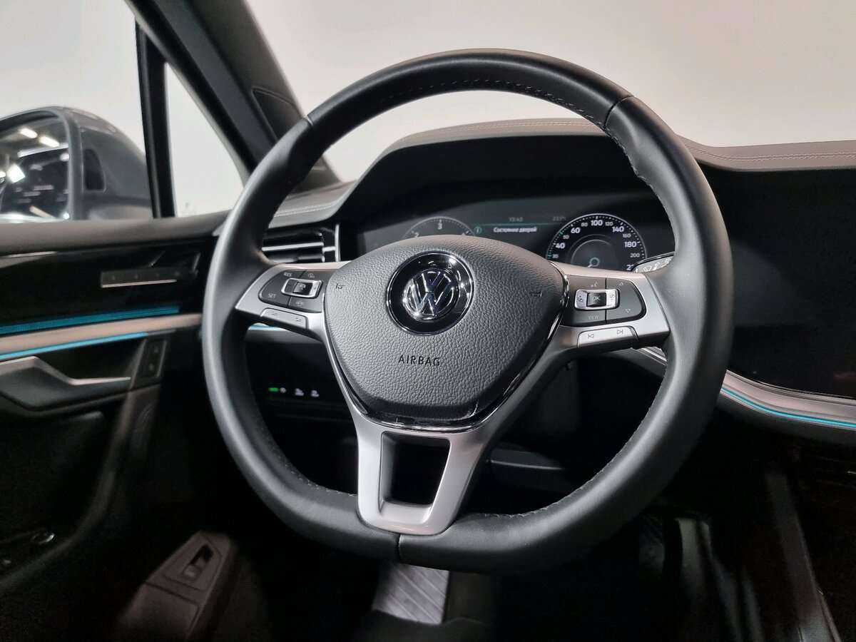 Volkswagen Touareg 2020 года с пробегом. Фото: #17