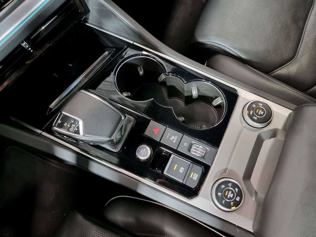 Volkswagen Touareg 2020 года с пробегом. Фото: #21