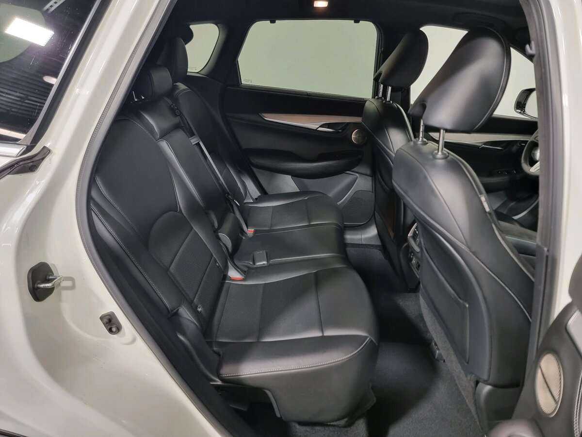 Infiniti QX50 2018 года с пробегом. Фото: #14