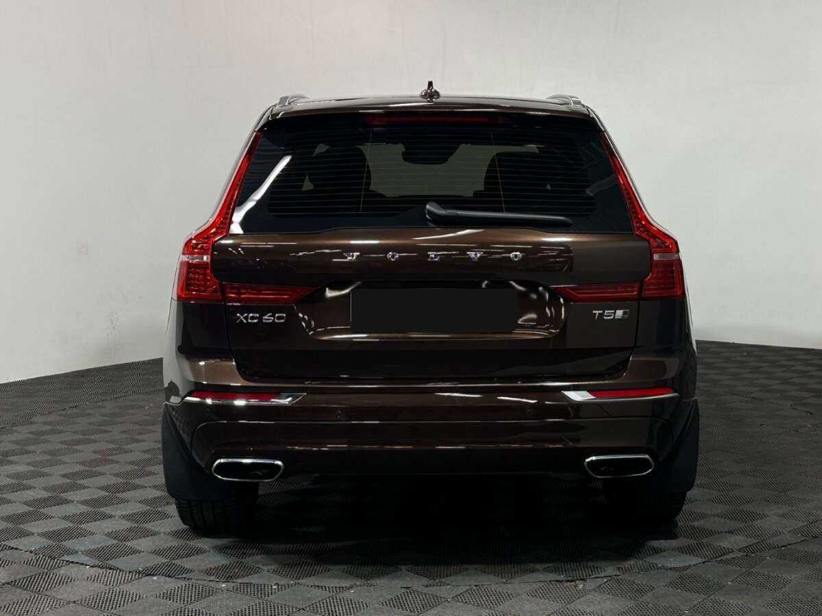 Volvo XC60 2019 года с пробегом. Фото: #4