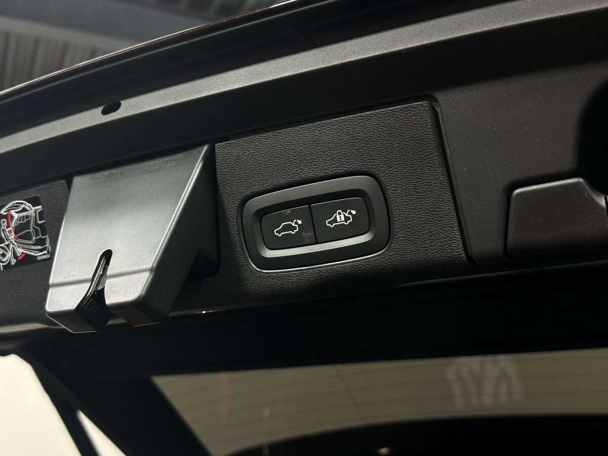 Volvo XC60 2019 года с пробегом. Фото: #6