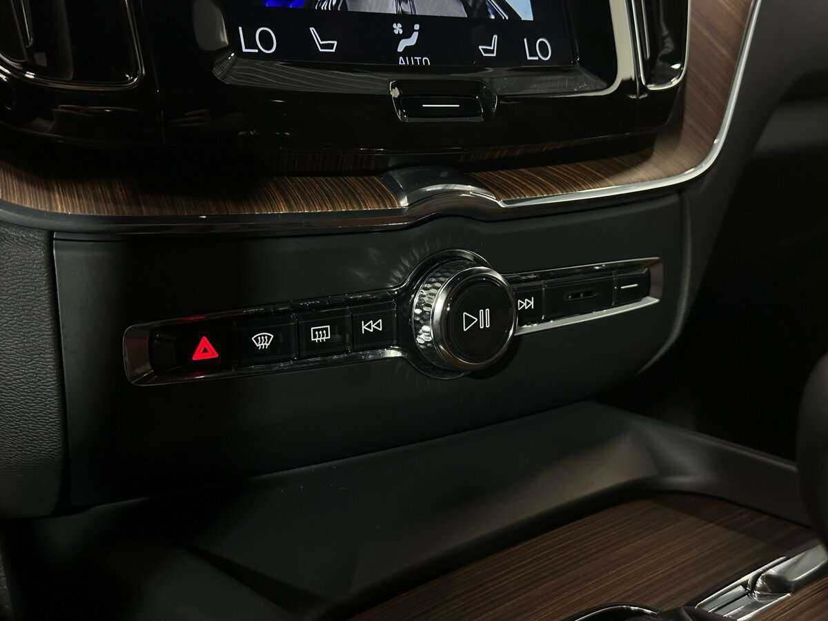 Volvo XC60 2019 года с пробегом. Фото: #17