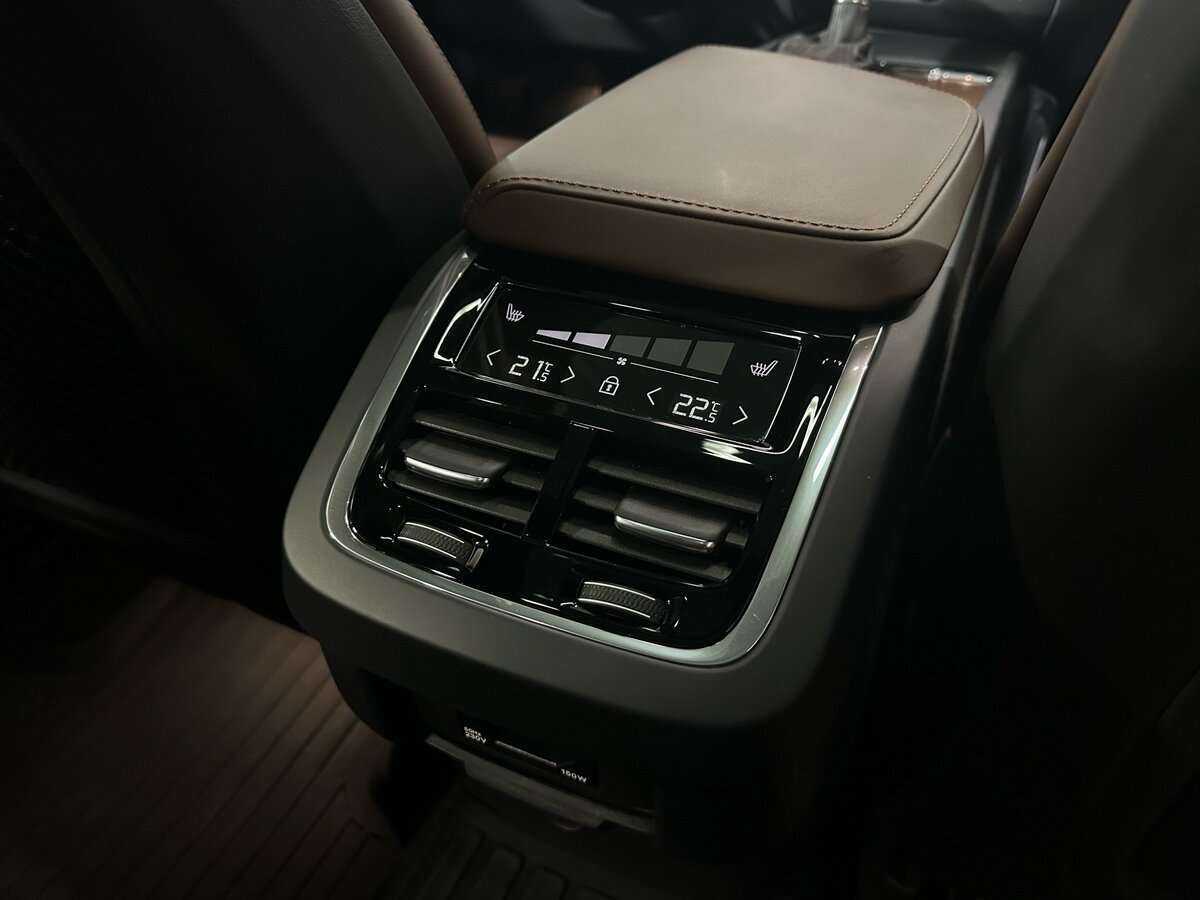 Volvo XC60 2019 года с пробегом. Фото: #20