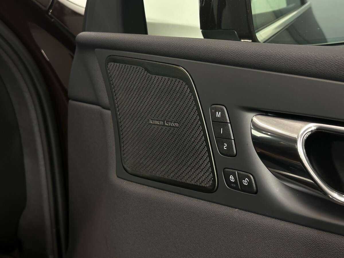 Volvo XC60 2019 года с пробегом. Фото: #23