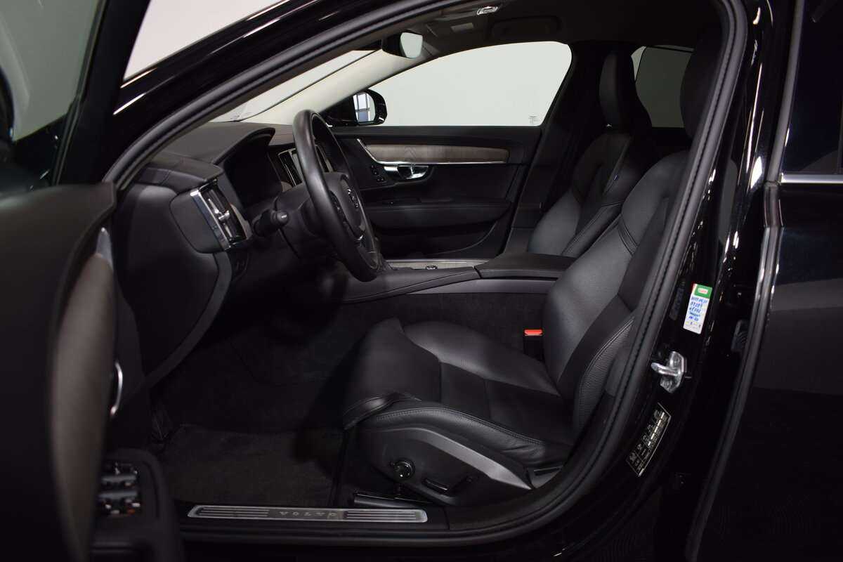 Volvo S90 2021 года с пробегом. Фото: #12