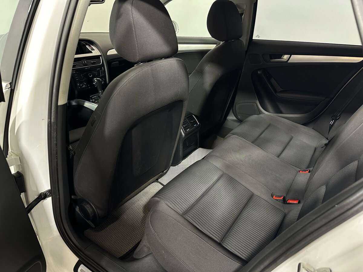 Audi A4 2011 года с пробегом. Фото: #8