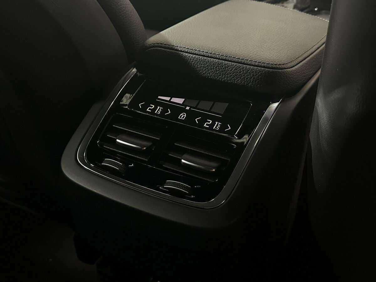 Volvo XC60 2019 года с пробегом. Фото: #18