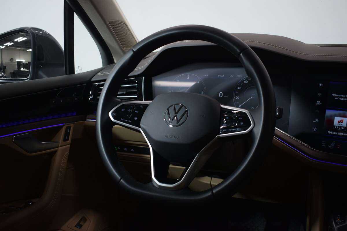 Volkswagen Touareg 2022 года с пробегом. Фото: #9