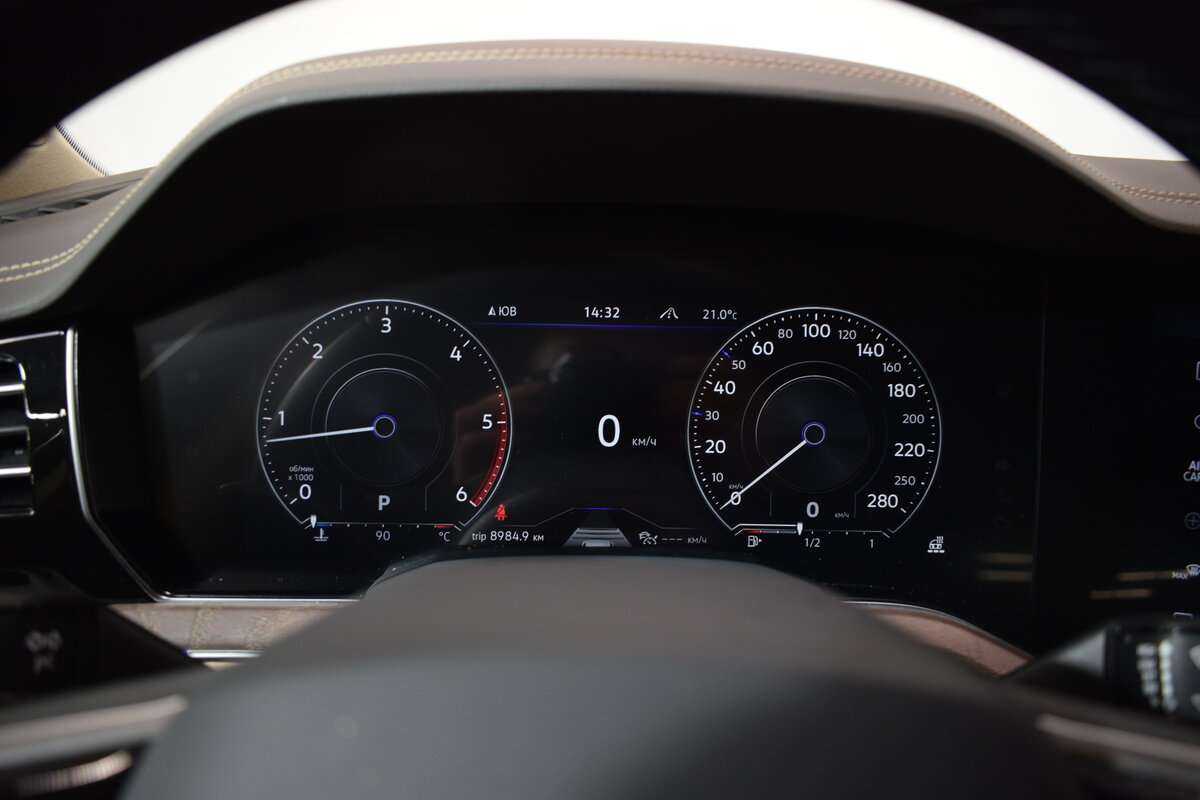 Volkswagen Touareg 2022 года с пробегом. Фото: #29