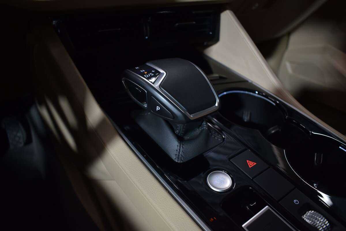 Volkswagen Touareg 2022 года с пробегом. Фото: #32